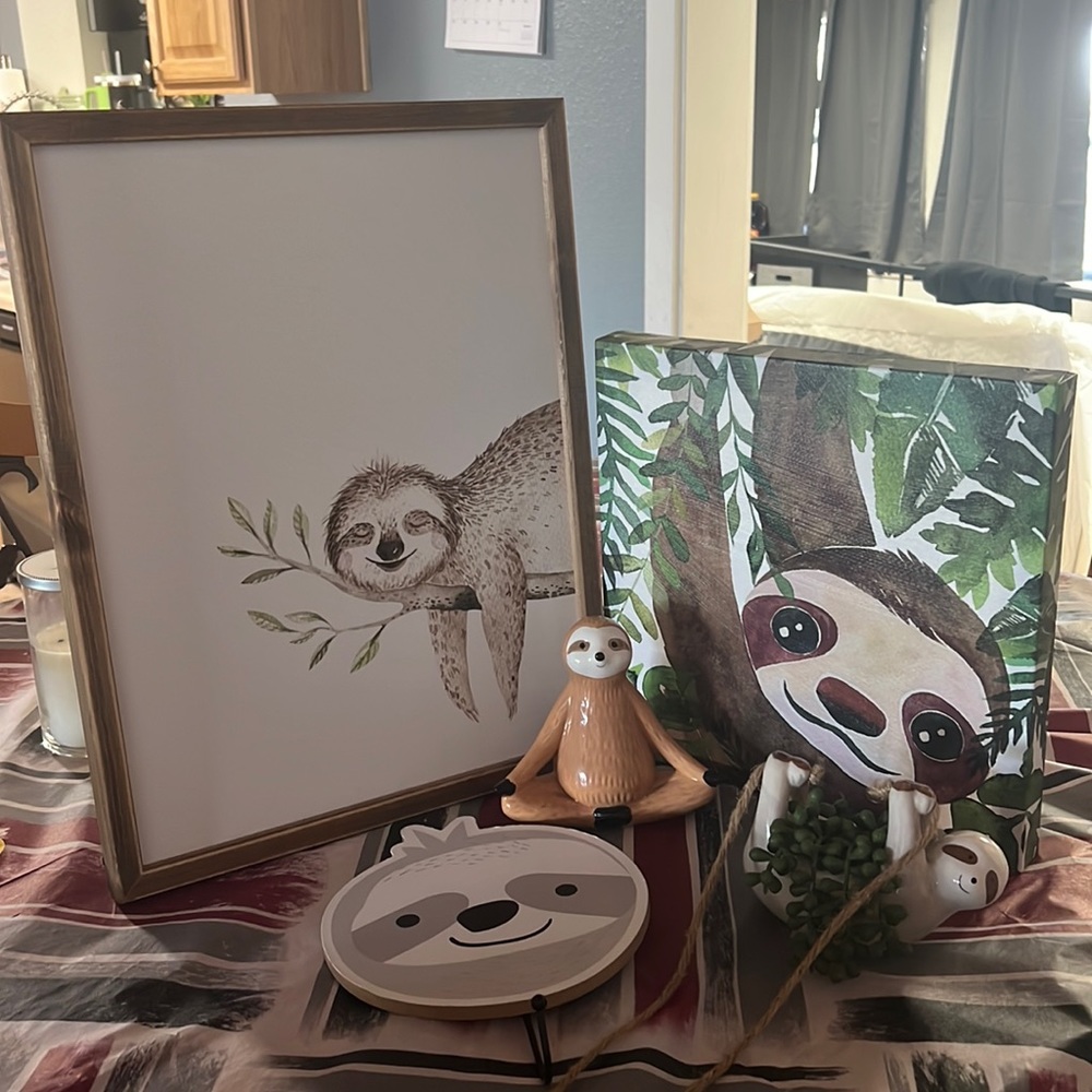 Sloth decor